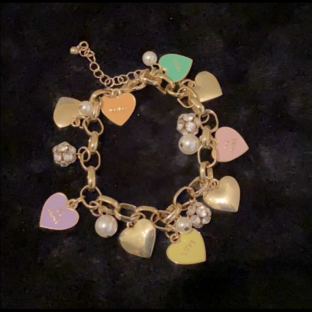 Heart charm bracelet BNWT.  Super cute